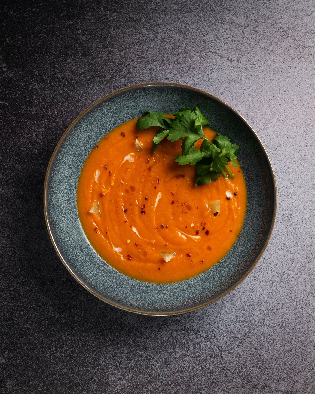 Rajčatová polévka s chilli Rajčatová polévka s chilli