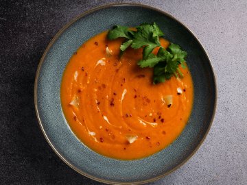 Tomato soup with chili recipe | CALOORY