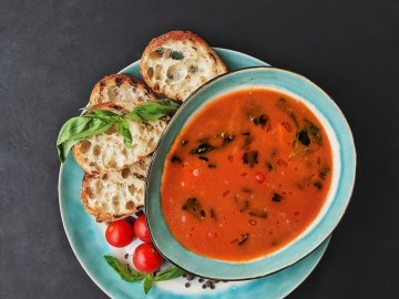 Tomato soup with roasted ciabatta recipe | CALOORY