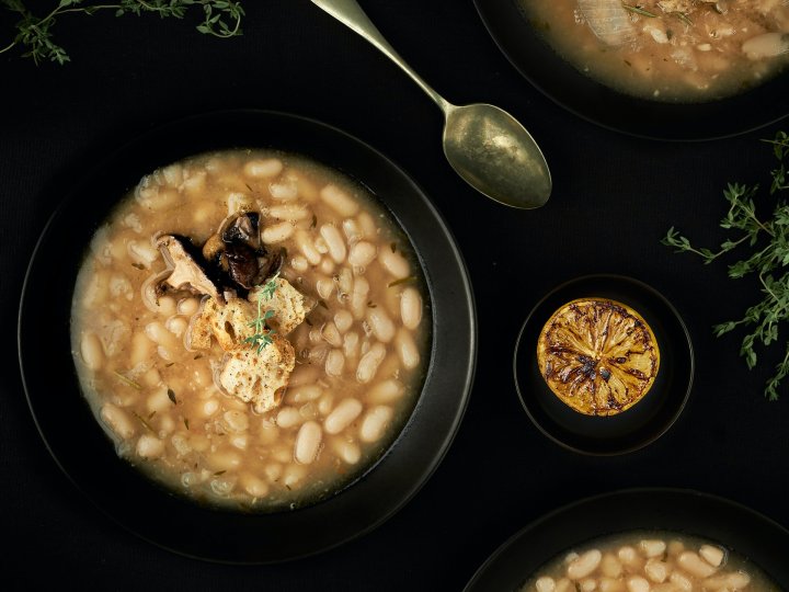 Bean soup with mushrooms